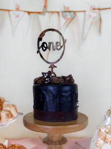 Gümüş One yazılı Balon şekli Pleksi Pasta Topperi