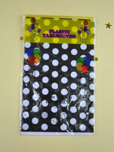 Puantiyeli Plastik Masa Örtüsü