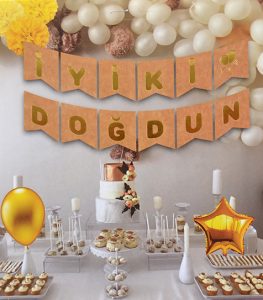 İyi ki doğdun Bayraklar