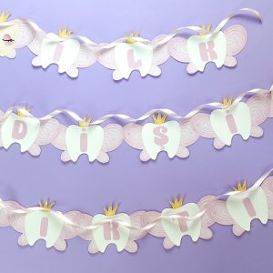 Dişim Çıktı Parti Bayrakları