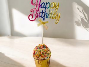 Renkli Happy Birthday Pasta Süsü