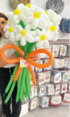 Papatya Tasarımlı Balon Buketi – El Yapımı Balon Aranjmanı