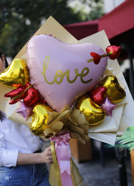 Love Temalı Pembe & Gold Kalpli Balon Aranjmanı